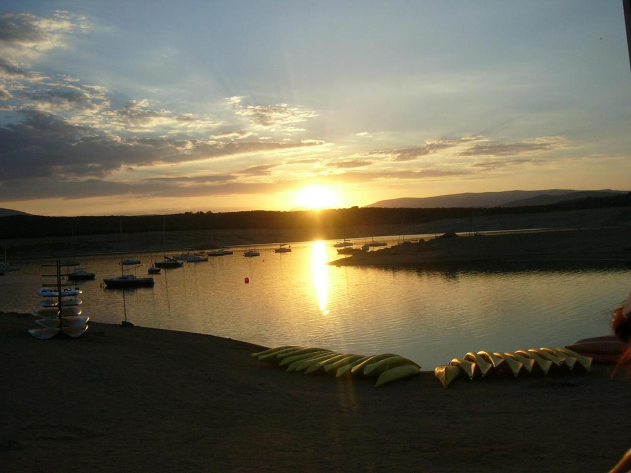 Camping de Cervera de Buitrago Buitenkant foto