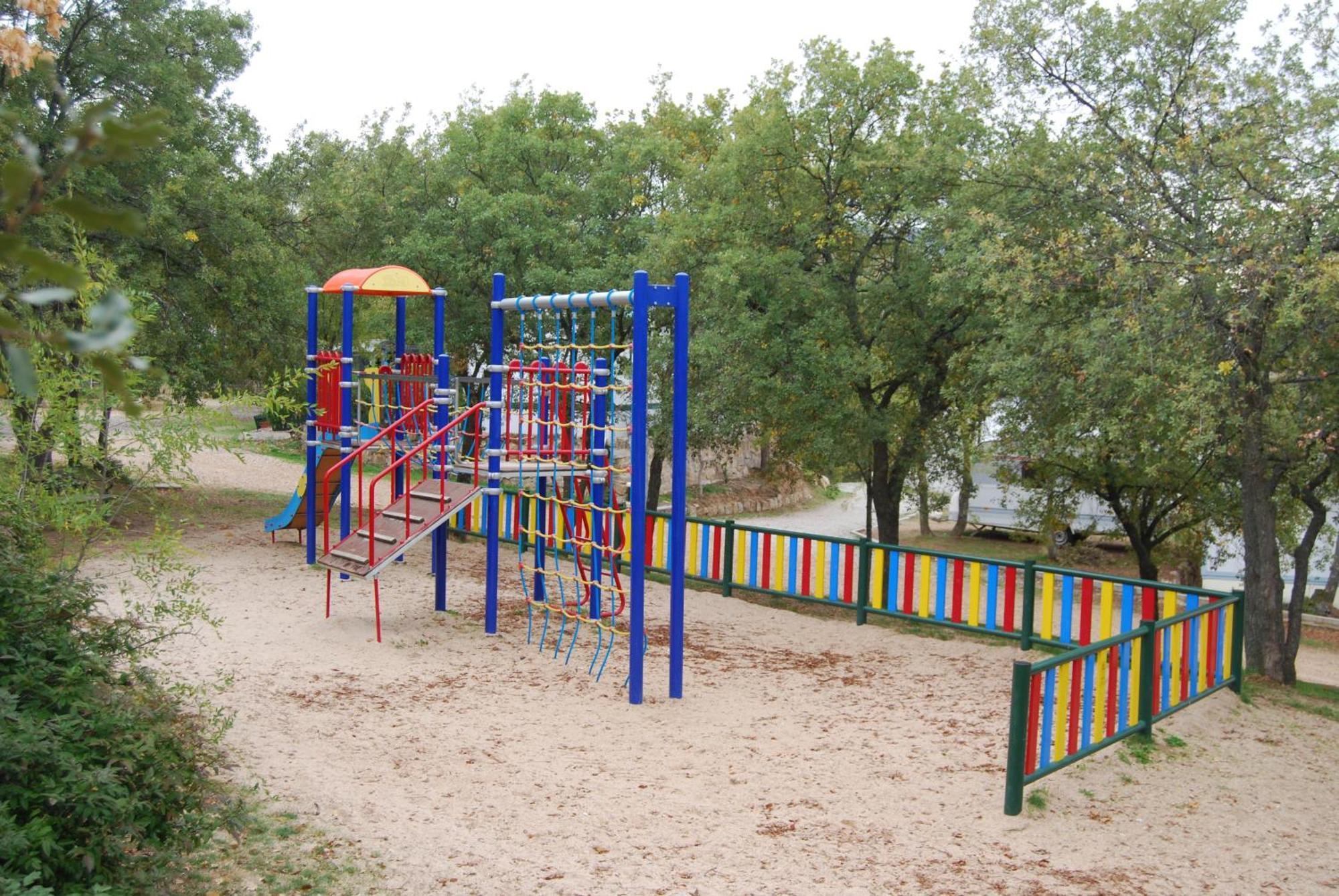 Camping de Cervera de Buitrago Buitenkant foto